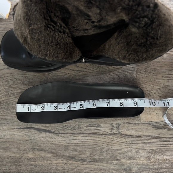 PRADA FW runway 1999 SQUARE TOE
 Vibram Chelsea Boot in Black
Size 36.5 - Picture 6 of 16